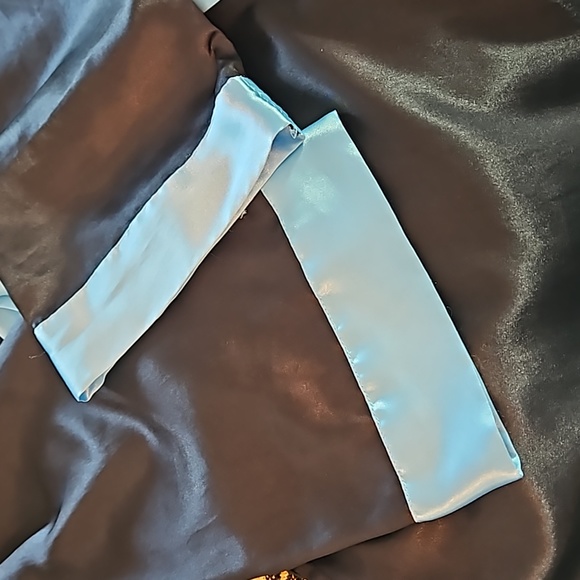 La Vie En Rose Black Satin Kimono, Size S/M - Picture 5 of 5